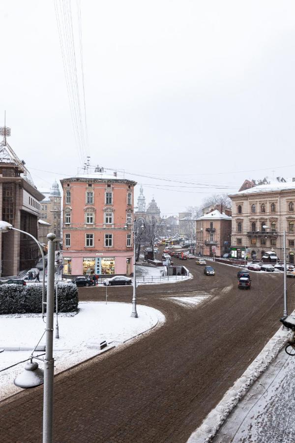 Romari Площа Міцкевича Lviv Exterior photo