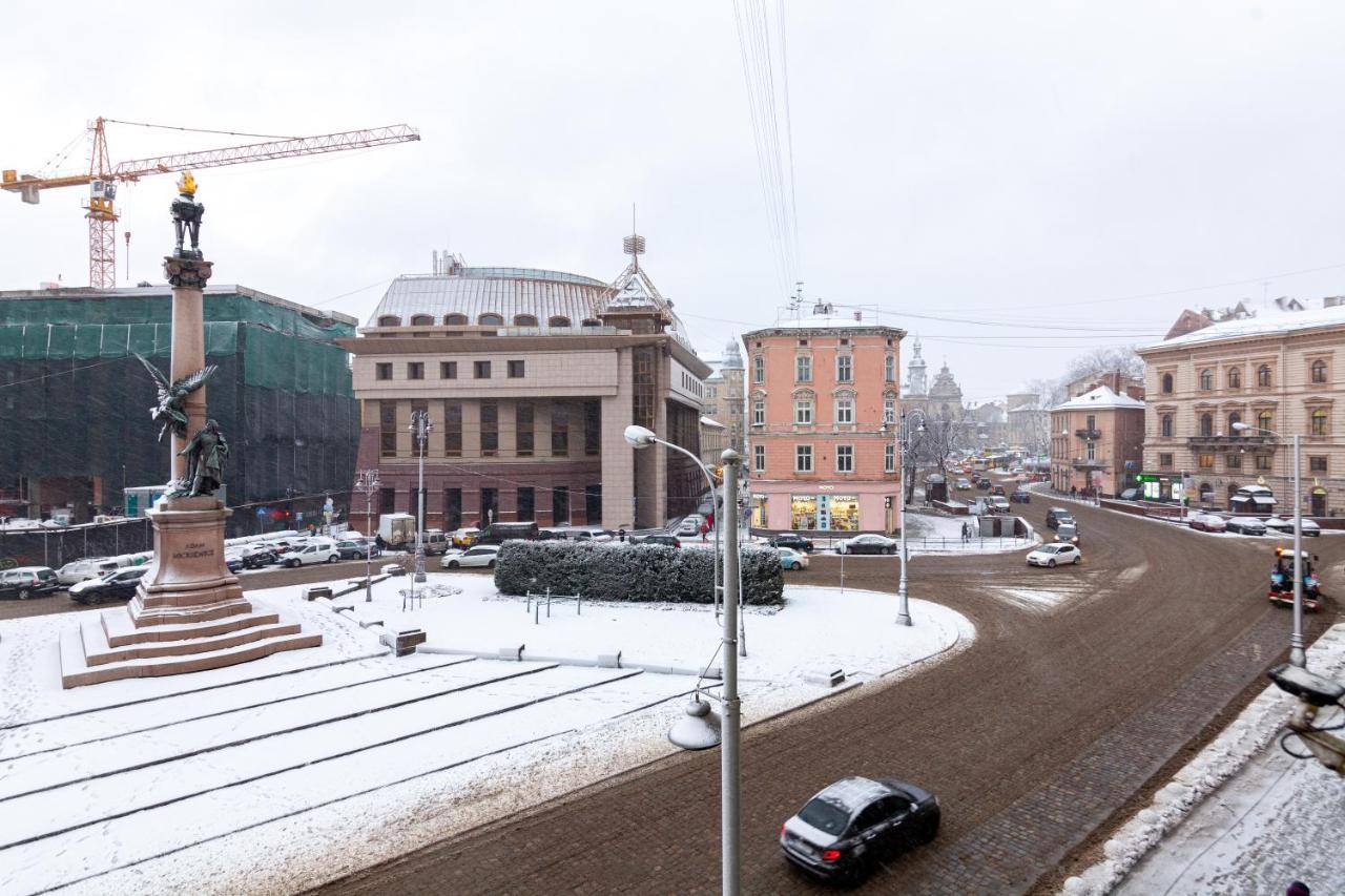 Romari Площа Міцкевича Lviv Exterior photo