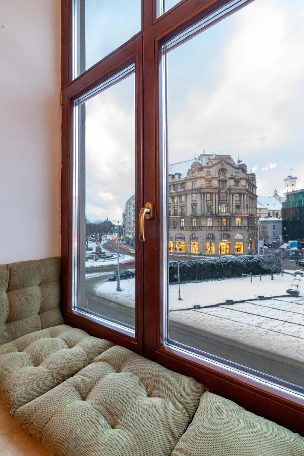 Romari Площа Міцкевича Lviv Exterior photo